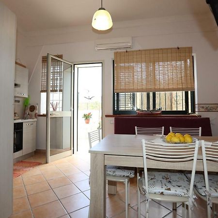 אבולה Casa Vacanze Ninfa מראה חיצוני תמונה